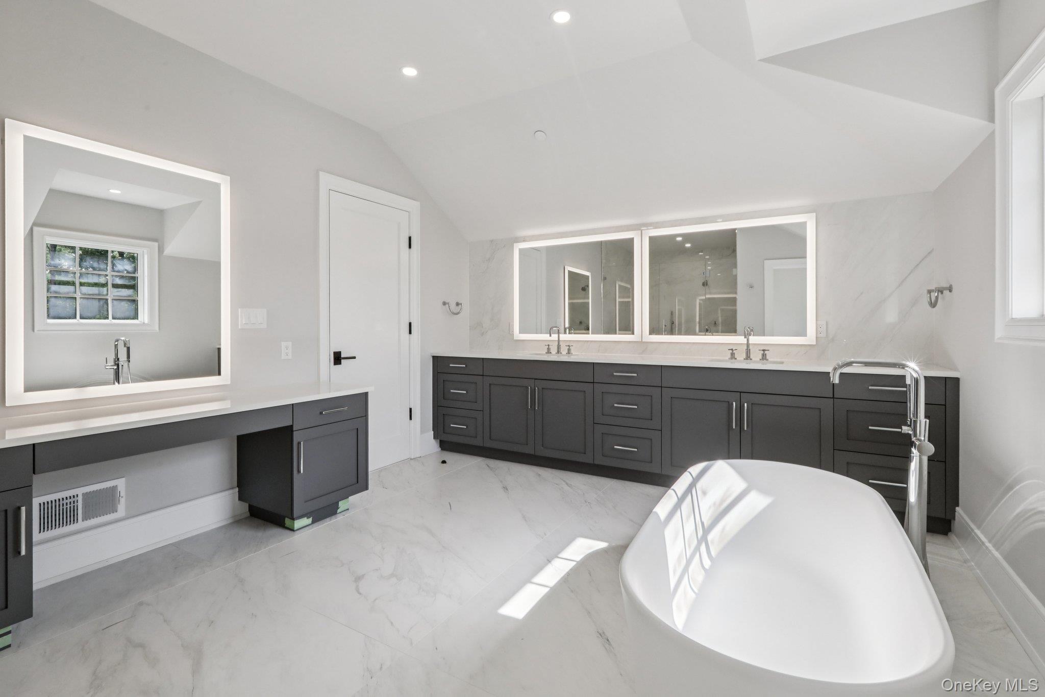 15 High Point Terrace, Scarsdale, NY 10583