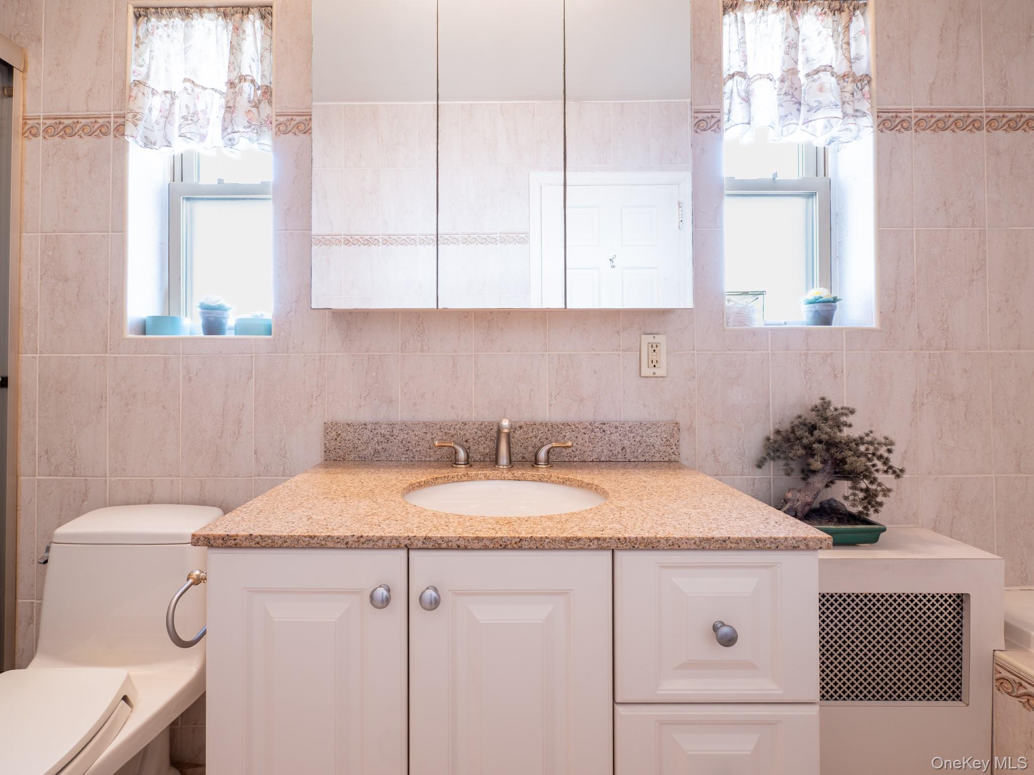 7363 195th Street, Fresh Meadows, NY 11366