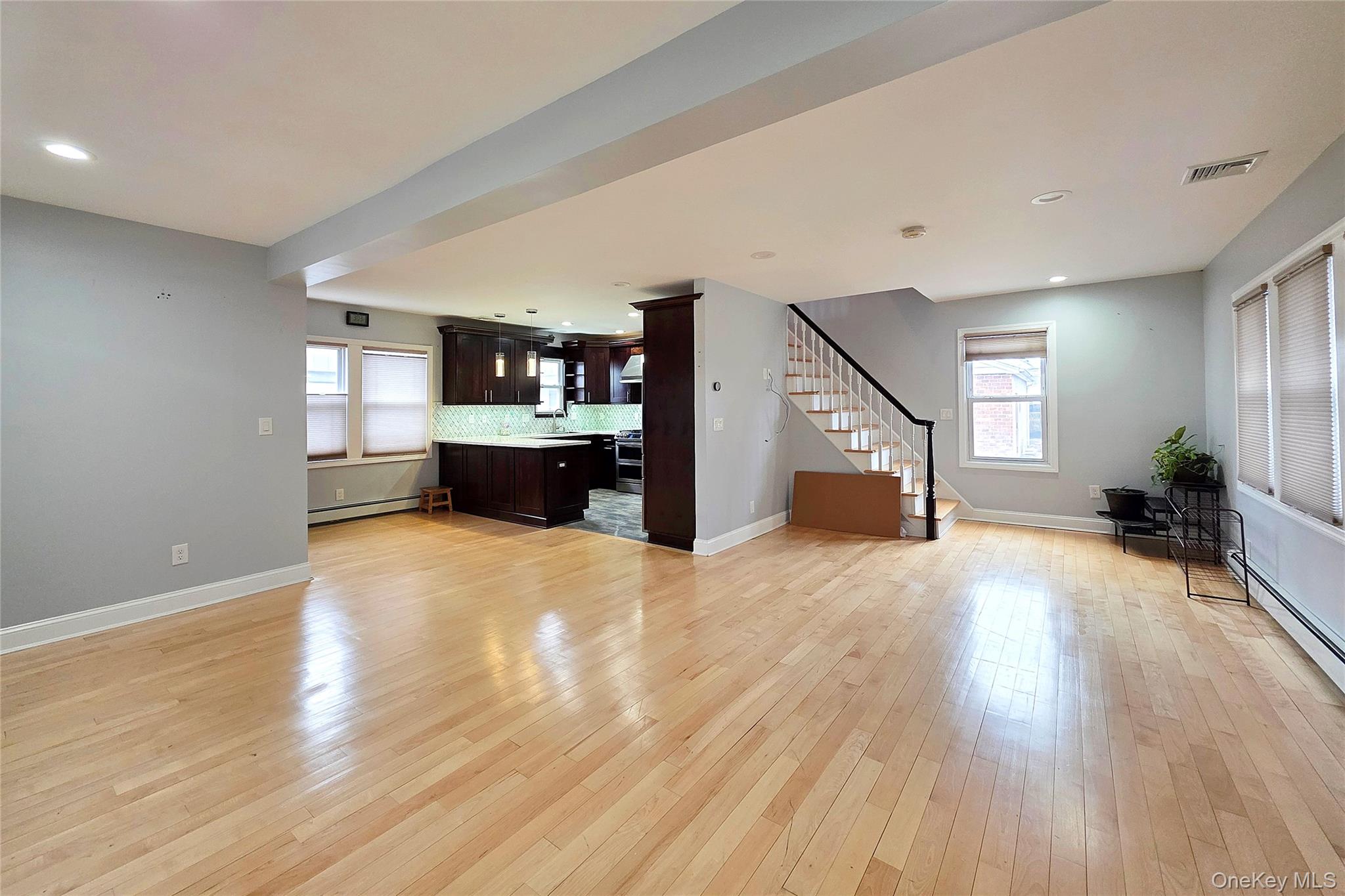 18 Prospect Street, Williston Park, NY 11596