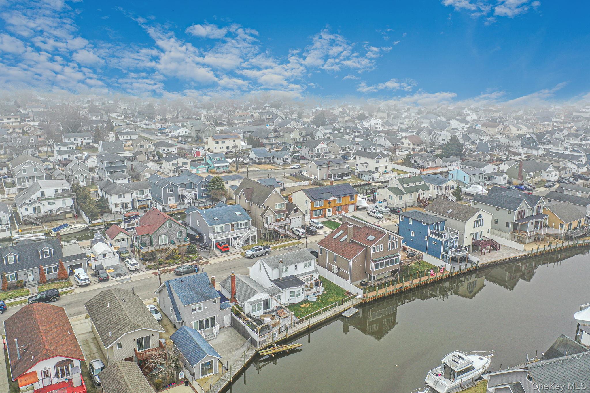 677 S 9th Street, Lindenhurst, NY 11757