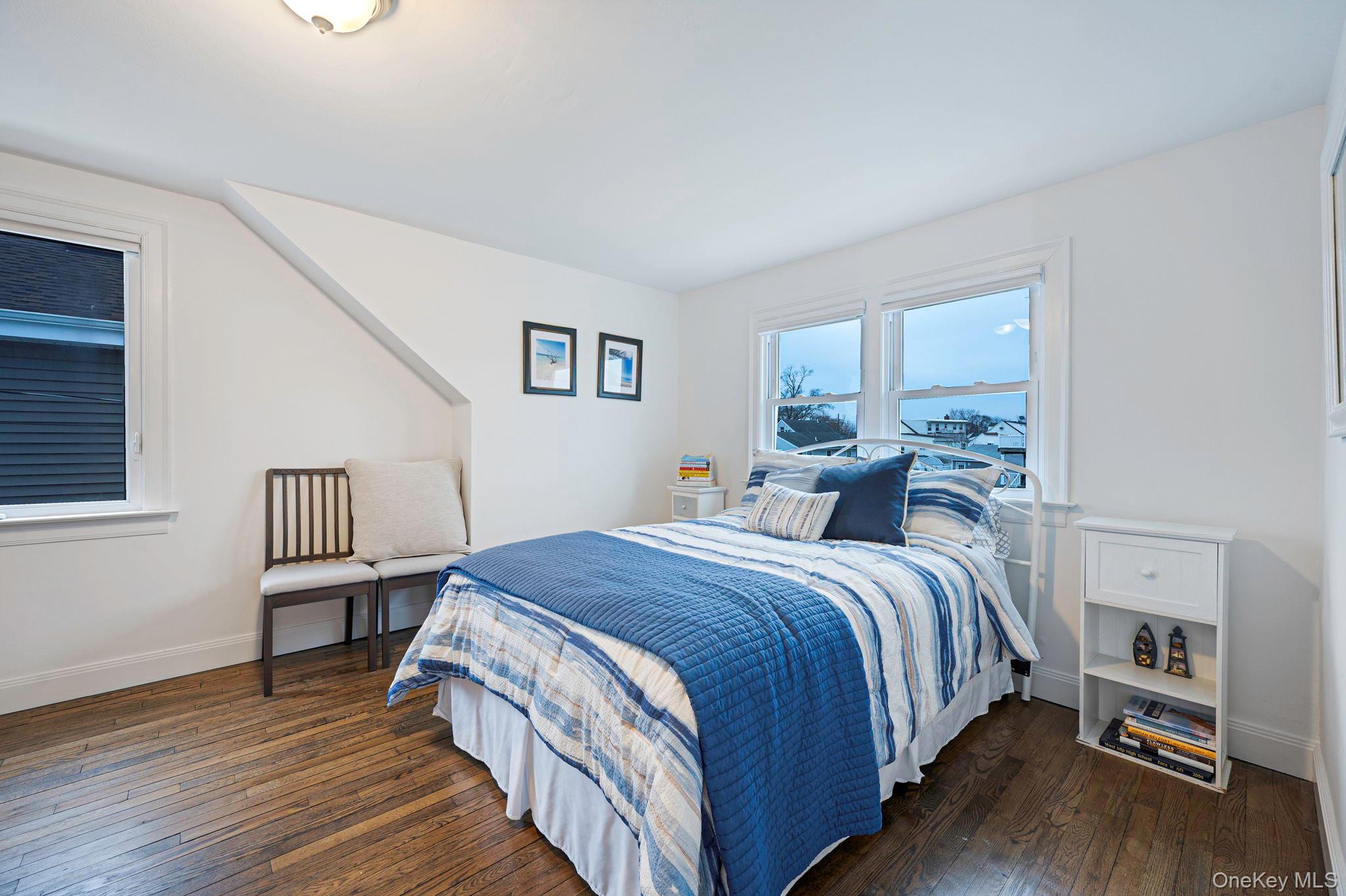 677 S 9th Street, Lindenhurst, NY 11757