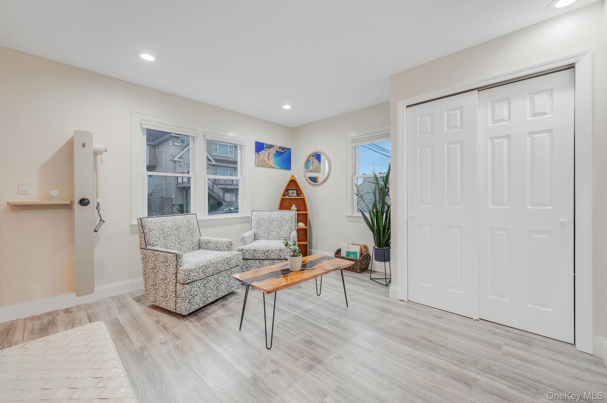 677 S 9th Street, Lindenhurst, NY 11757