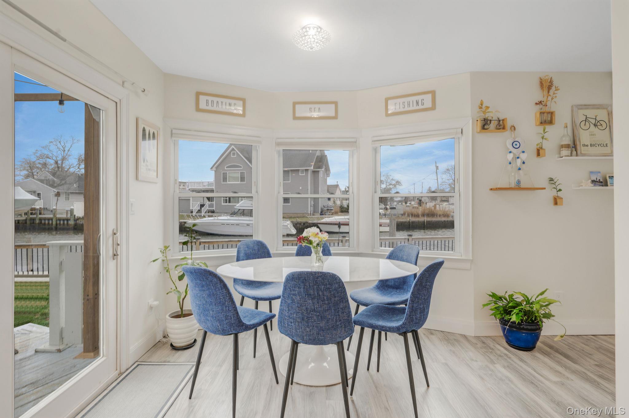 677 S 9th Street, Lindenhurst, NY 11757