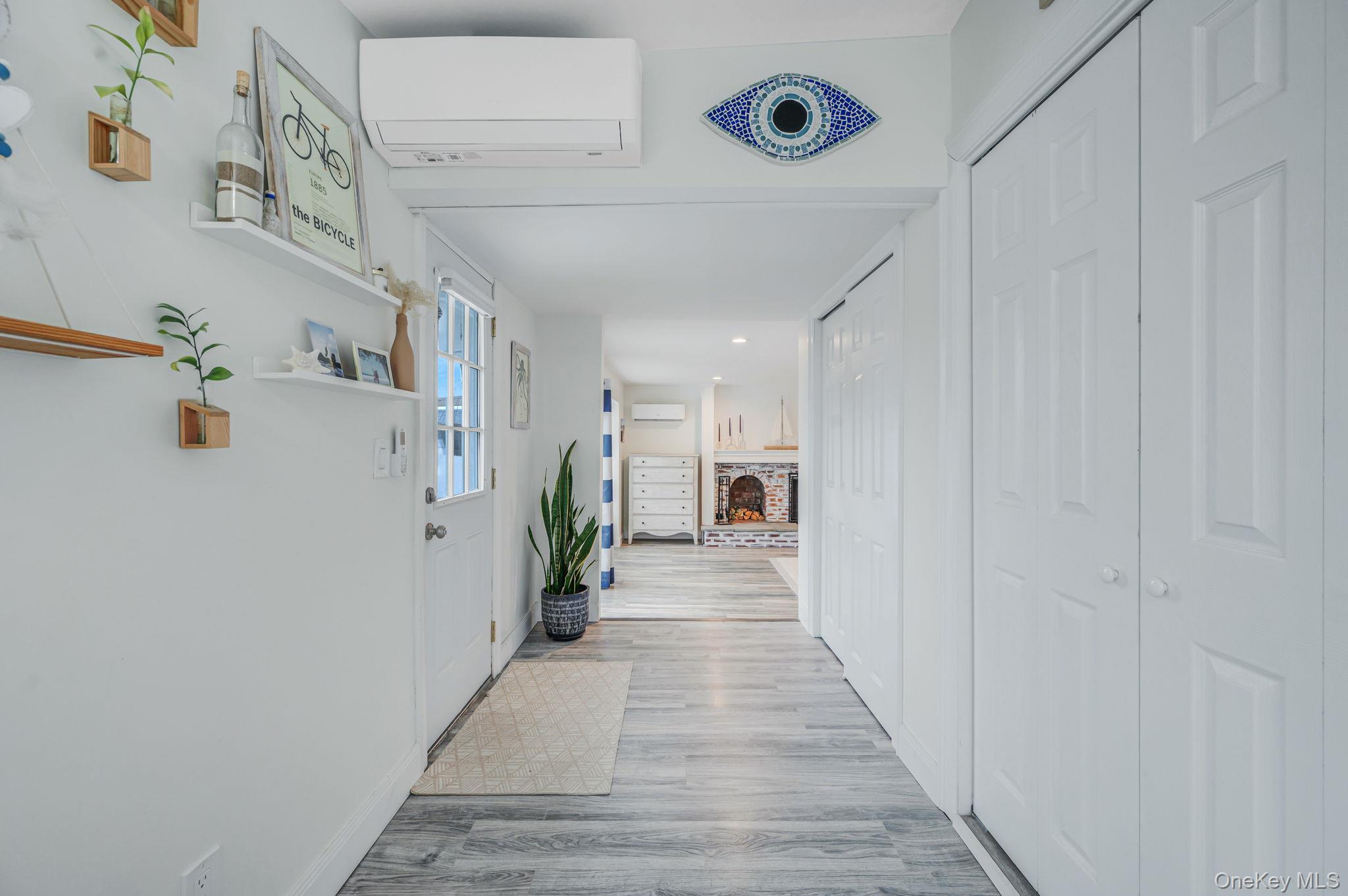 677 S 9th Street, Lindenhurst, NY 11757