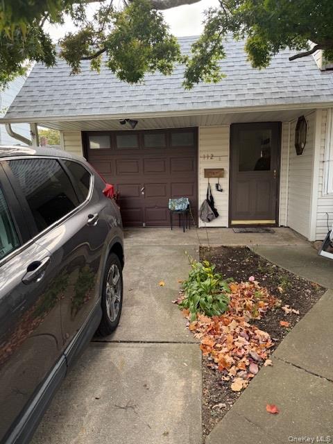 112 Gun Lane, Levittown, NY 11756