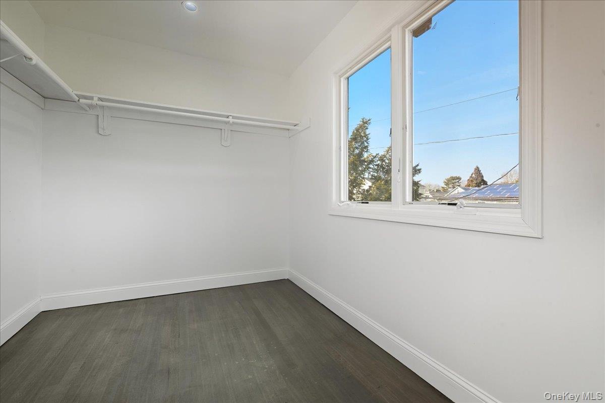 1050 Hastings Street, Baldwin, NY 11510