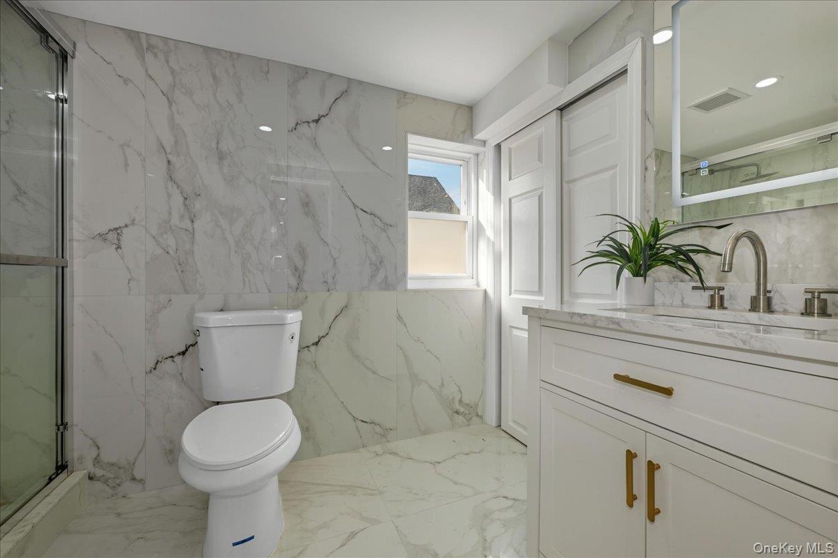 1050 Hastings Street, Baldwin, NY 11510