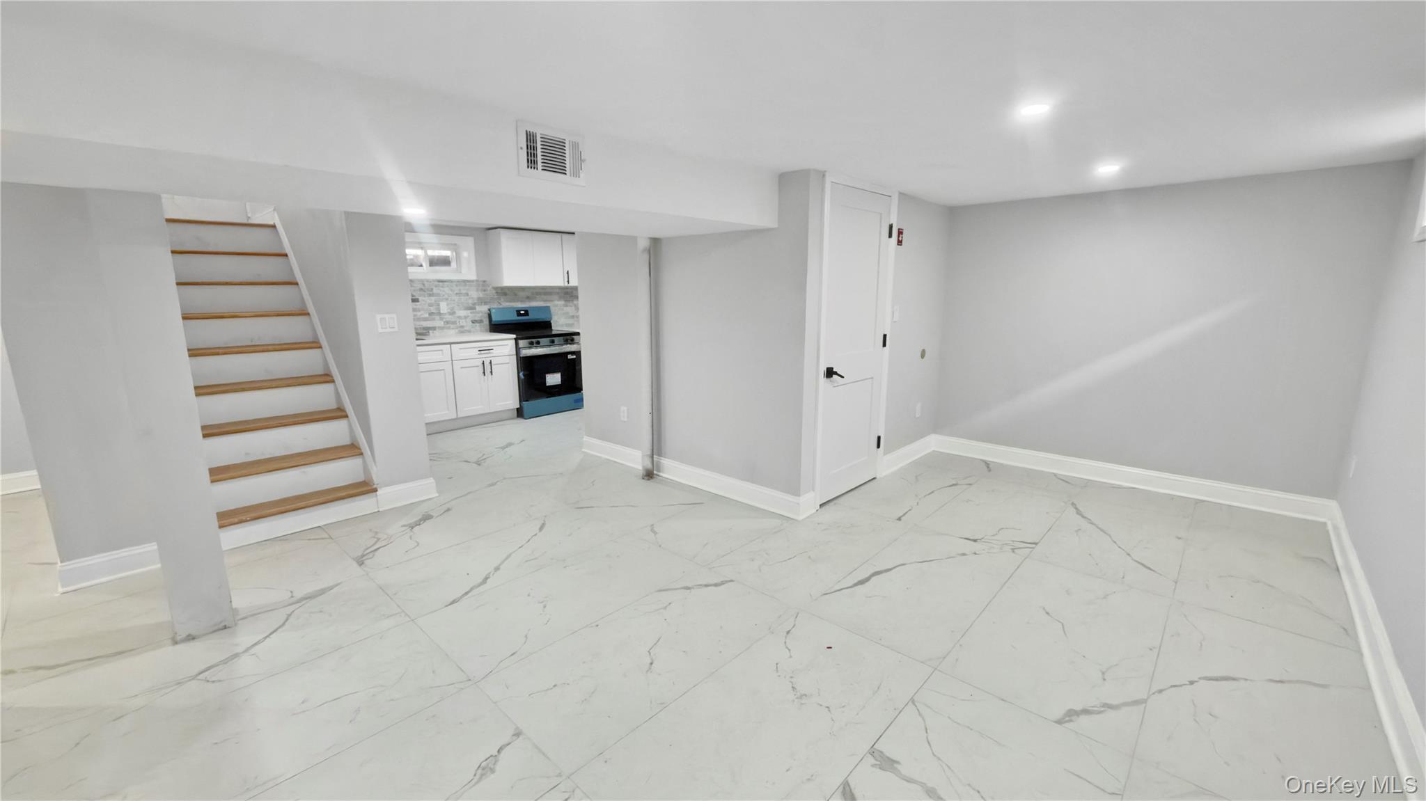 27 Sewell Street, Hempstead, NY 11550