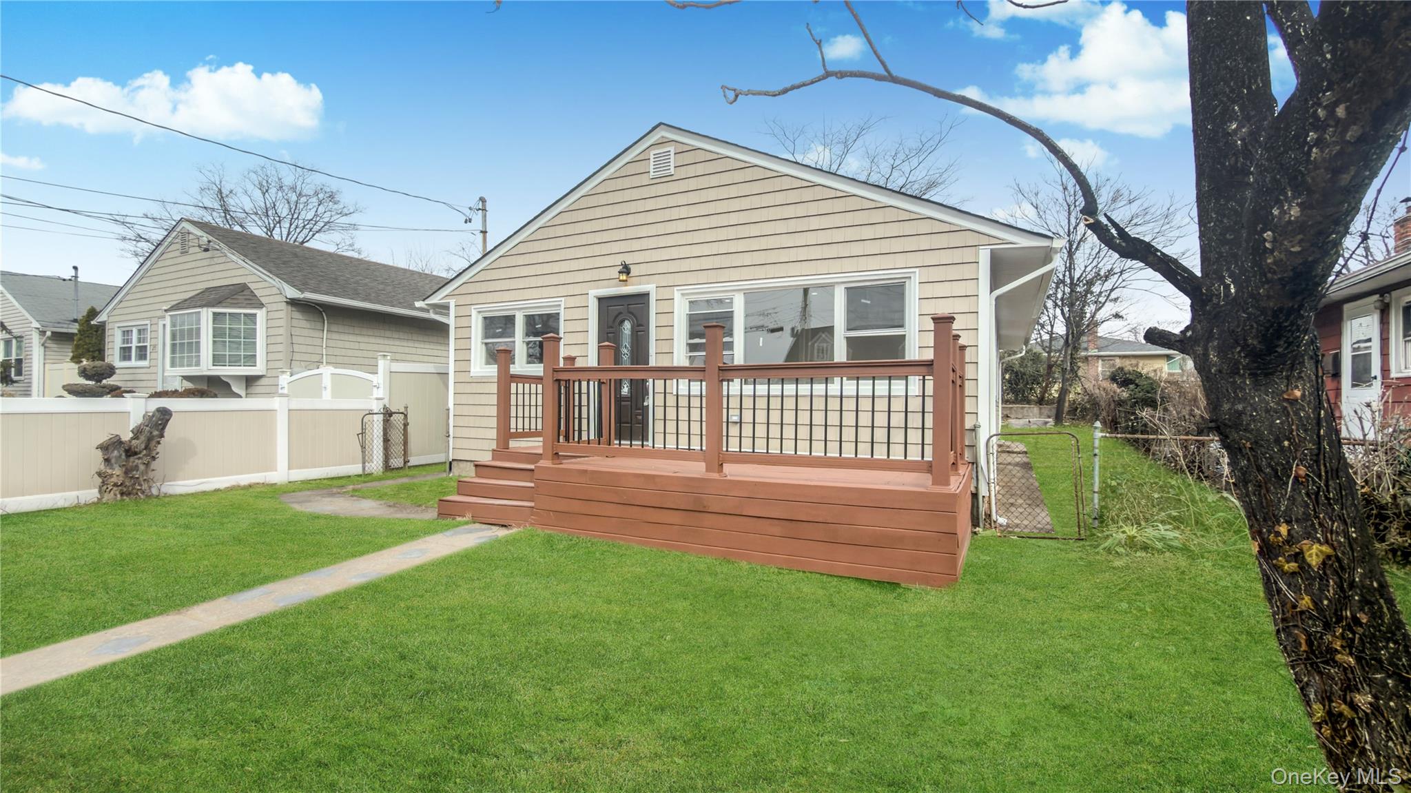 27 Sewell Street, Hempstead, NY 11550