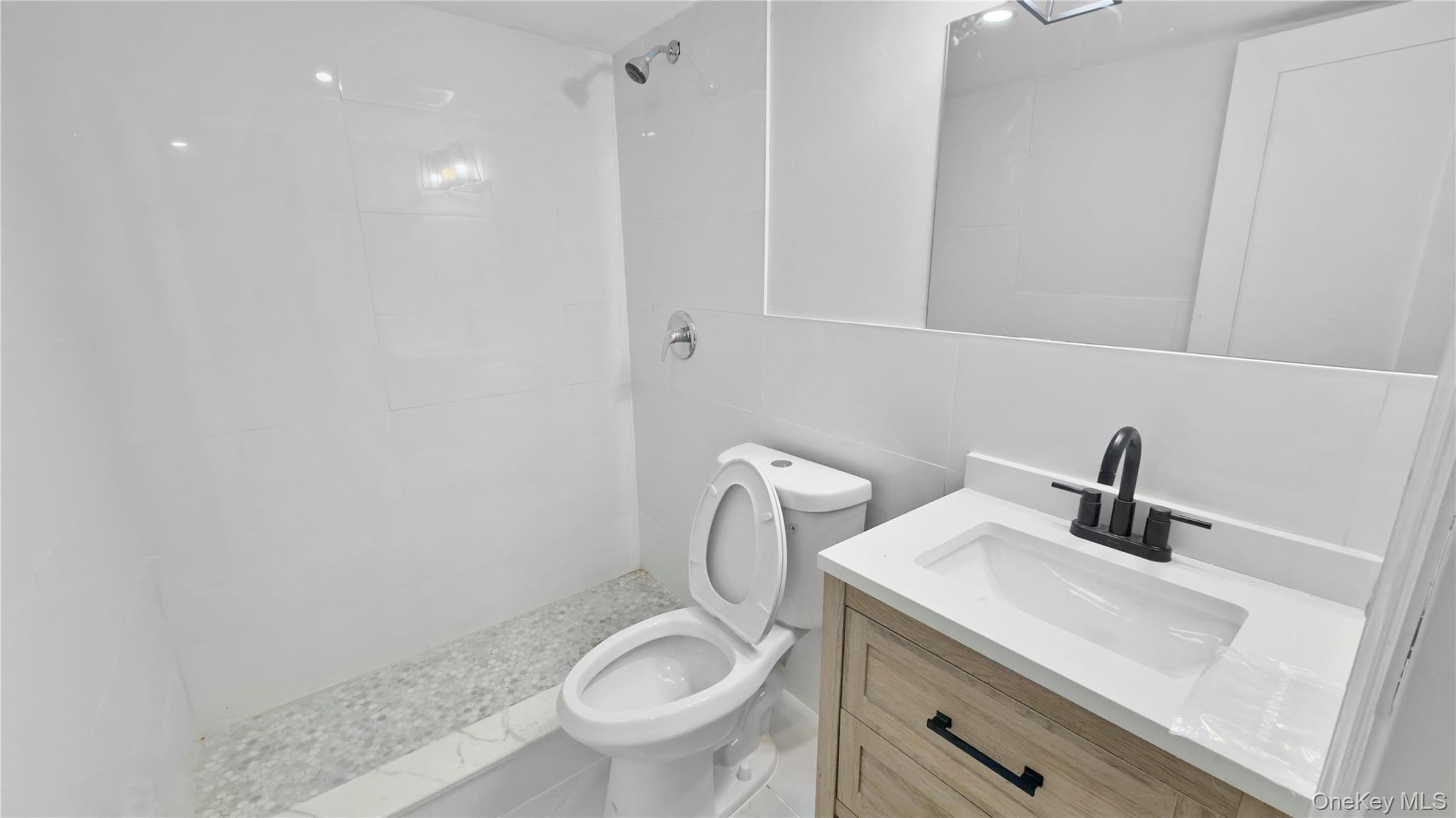 27 Sewell Street, Hempstead, NY 11550