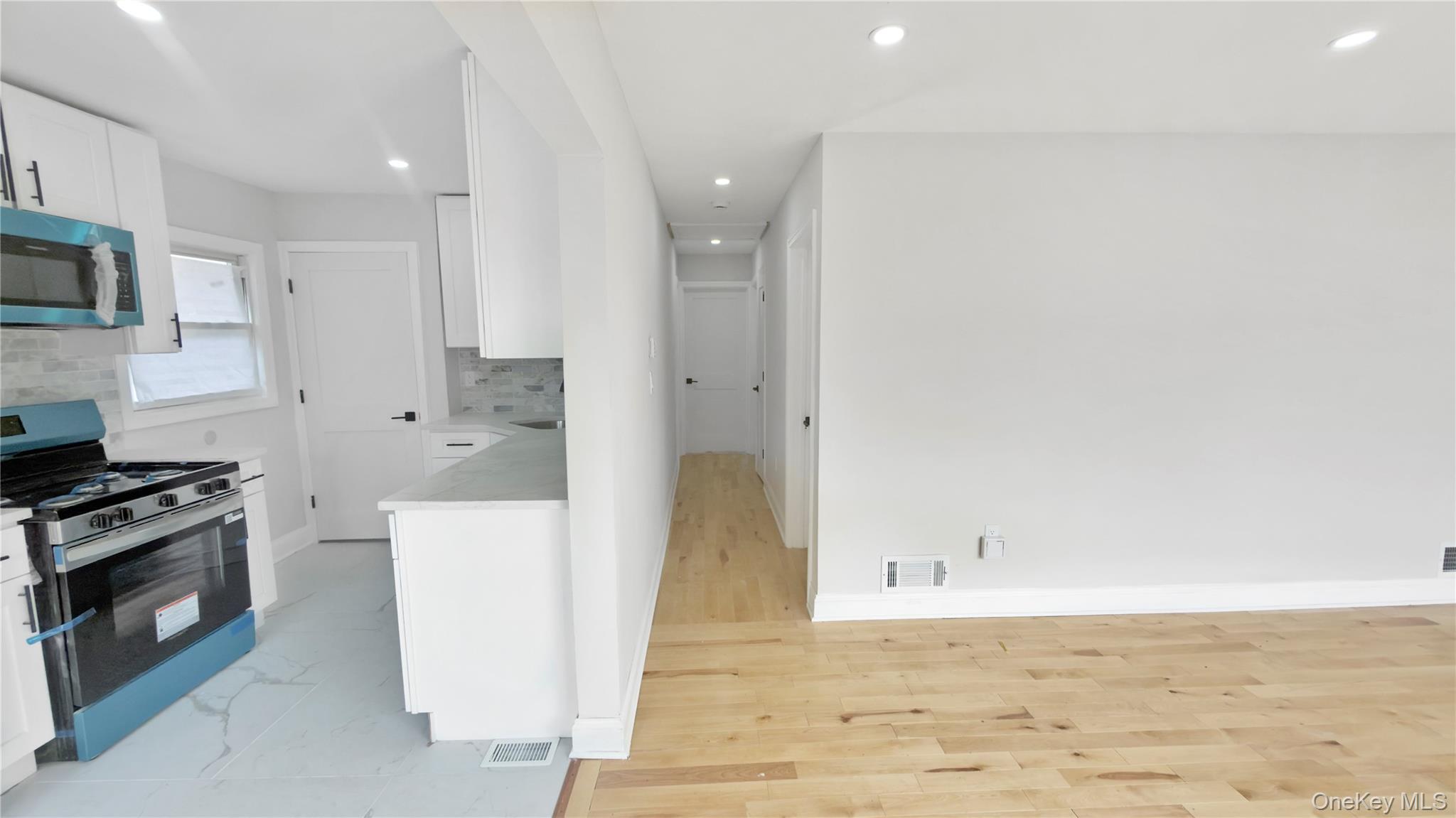 27 Sewell Street, Hempstead, NY 11550