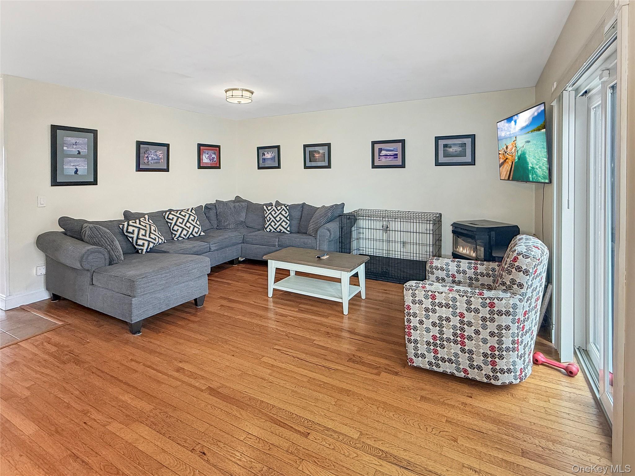 5608 Chelsea Cove N, Hopewell Junction, NY 12533