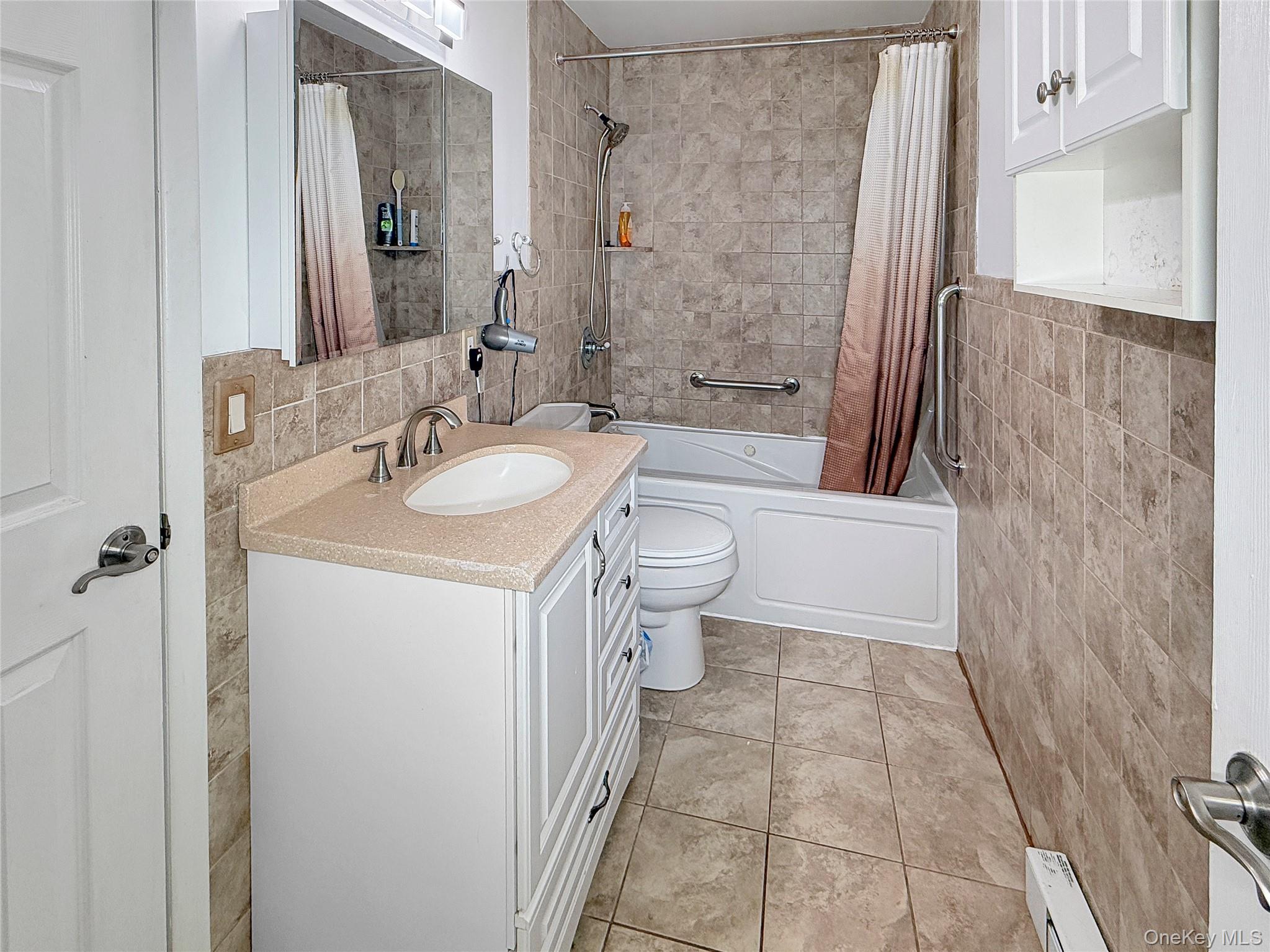 5608 Chelsea Cove N, Hopewell Junction, NY 12533