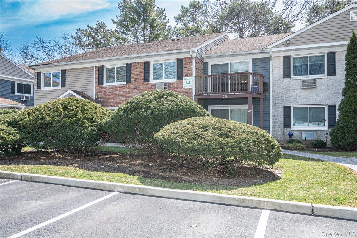 40 W 4th Street # 206, Patchogue, NY 11772
