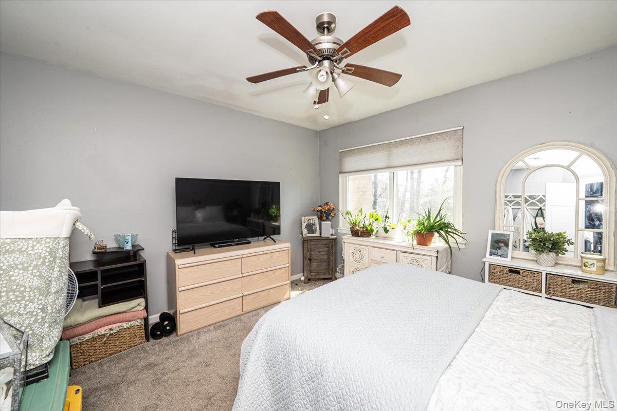 40 W 4th Street # 206, Patchogue, NY 11772