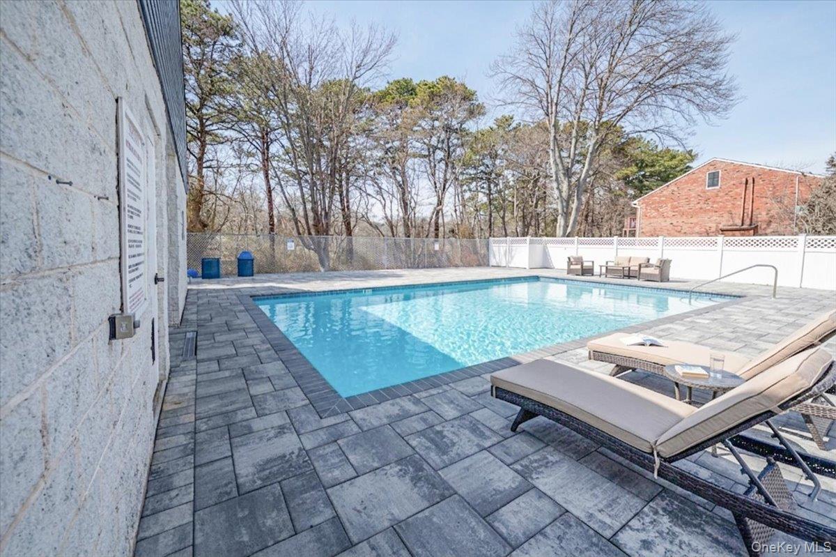 40 W 4th Street # 206, Patchogue, NY 11772