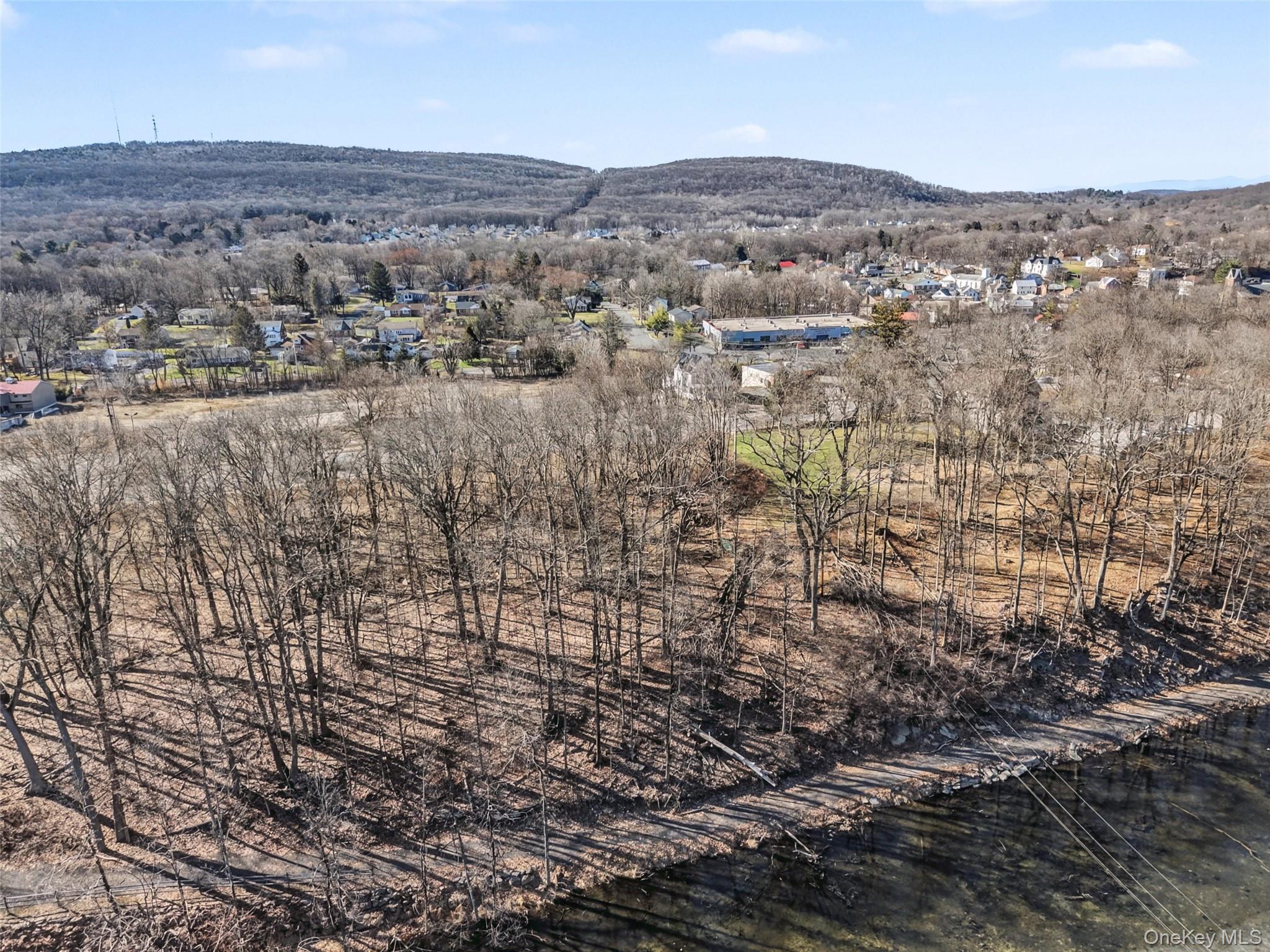 3550 Us Highway 9W, Highland, NY 12528