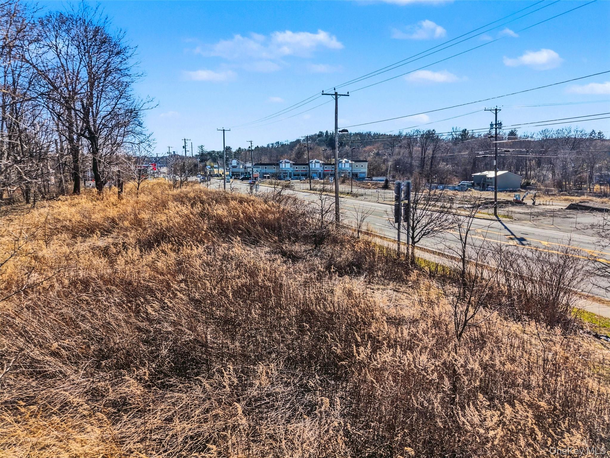 3550 Us Highway 9W, Highland, NY 12528