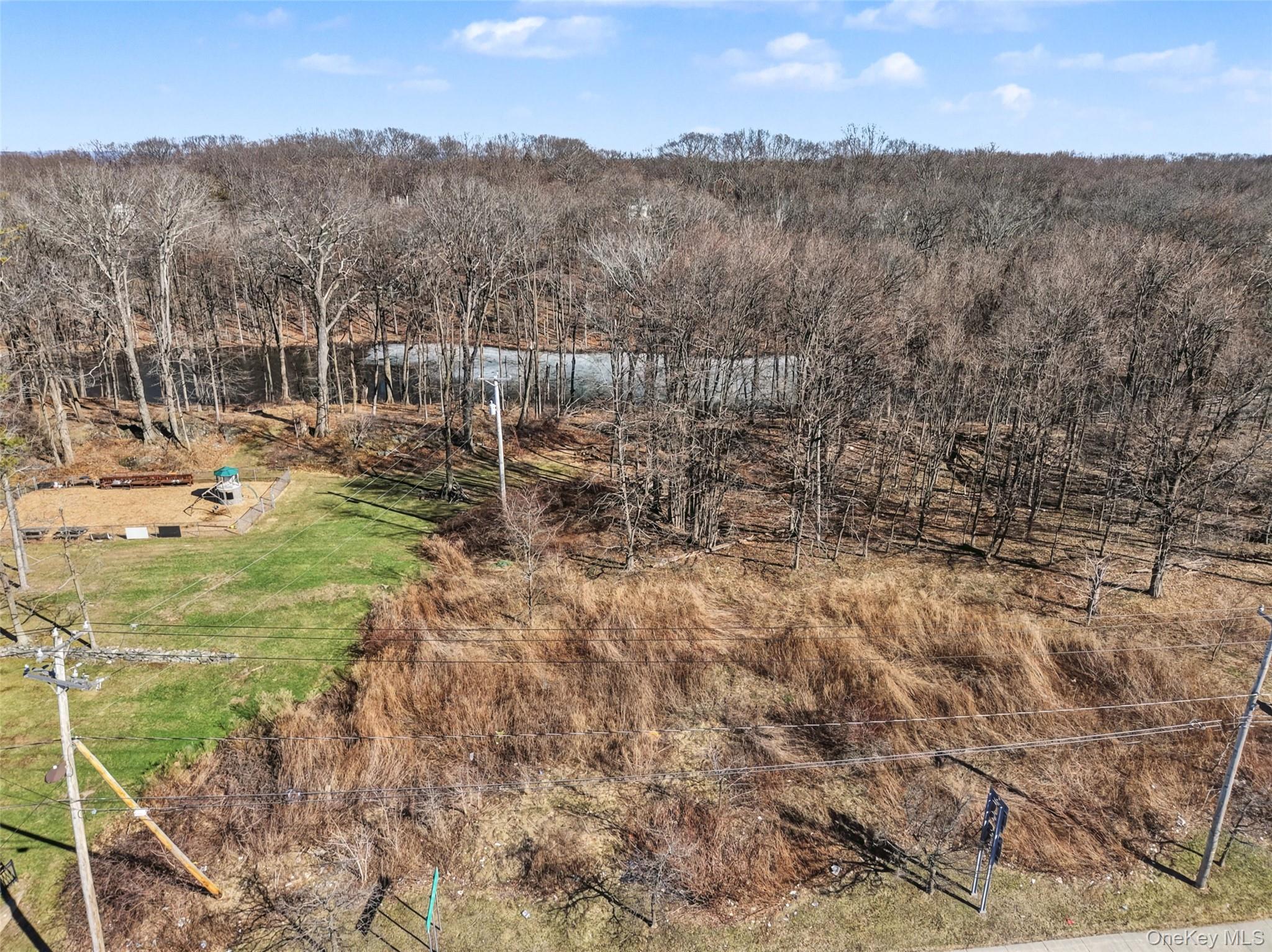 3550 Us Highway 9W, Highland, NY 12528