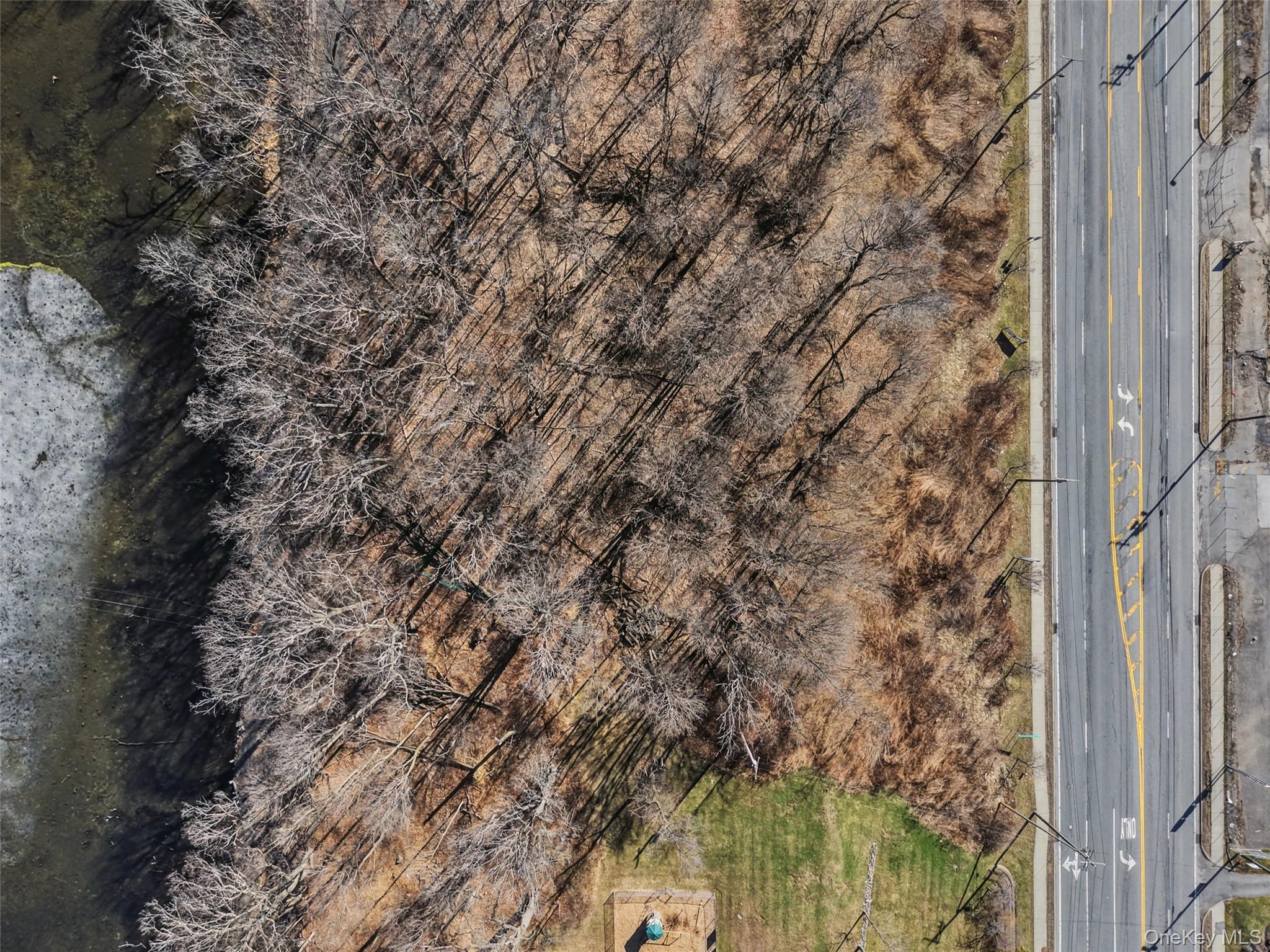 3550 Us Highway 9W, Highland, NY 12528