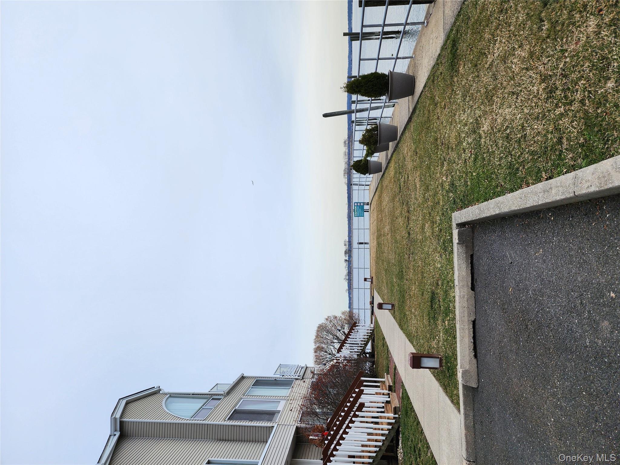 5 Landing Way # 59, Bronx, NY 10464