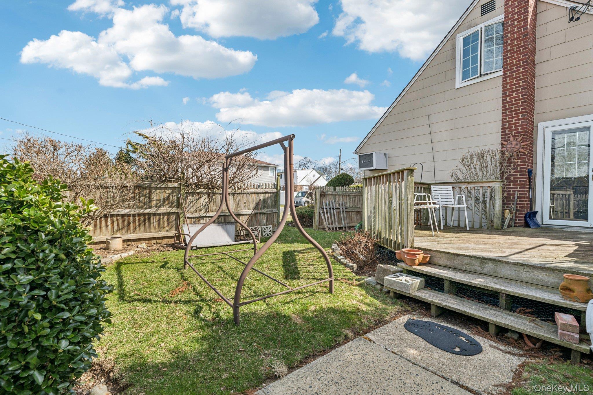 2002 Murray Place, Merrick, NY 11566