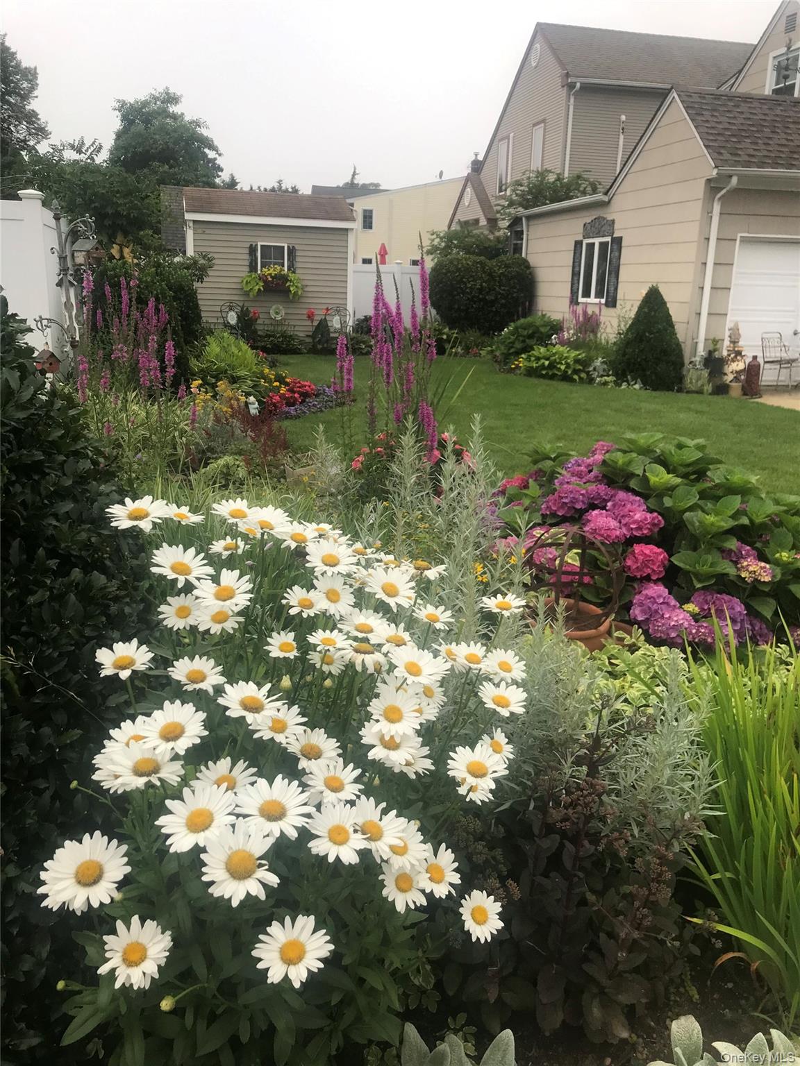 2002 Murray Place, Merrick, NY 11566