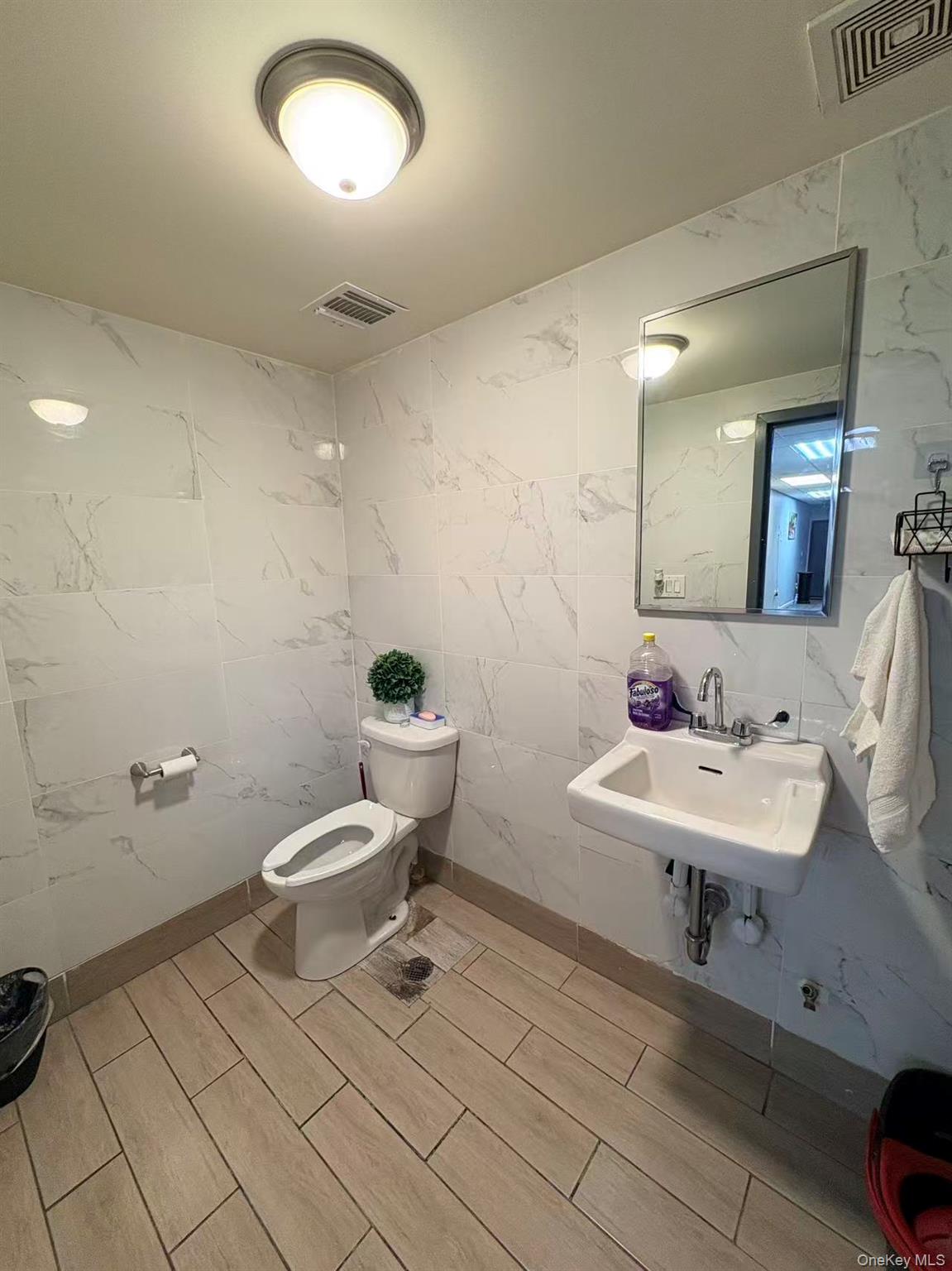 15048 14th Avenue, Whitestone, NY 11357