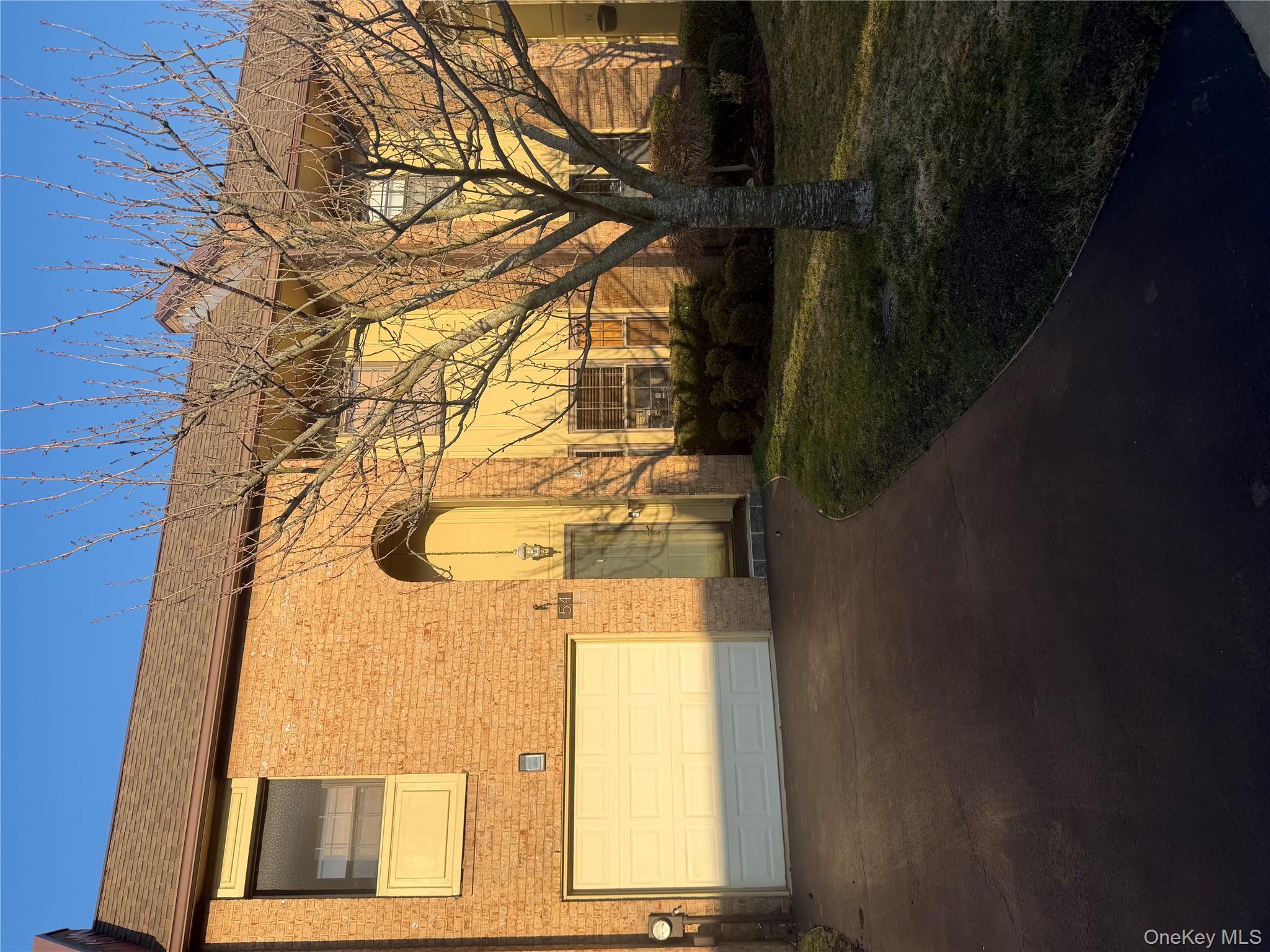 54 Southgate Circle, Massapequa Park, NY 11762