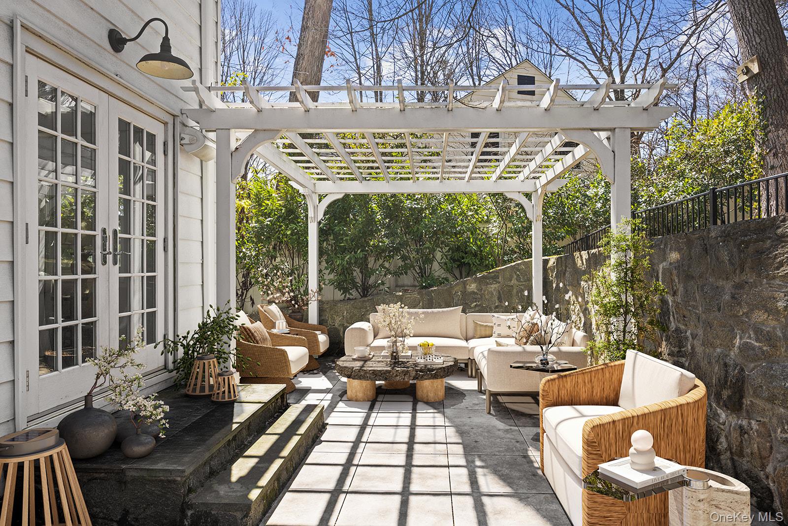 147 Valley Stream Road E, Larchmont, NY 10538