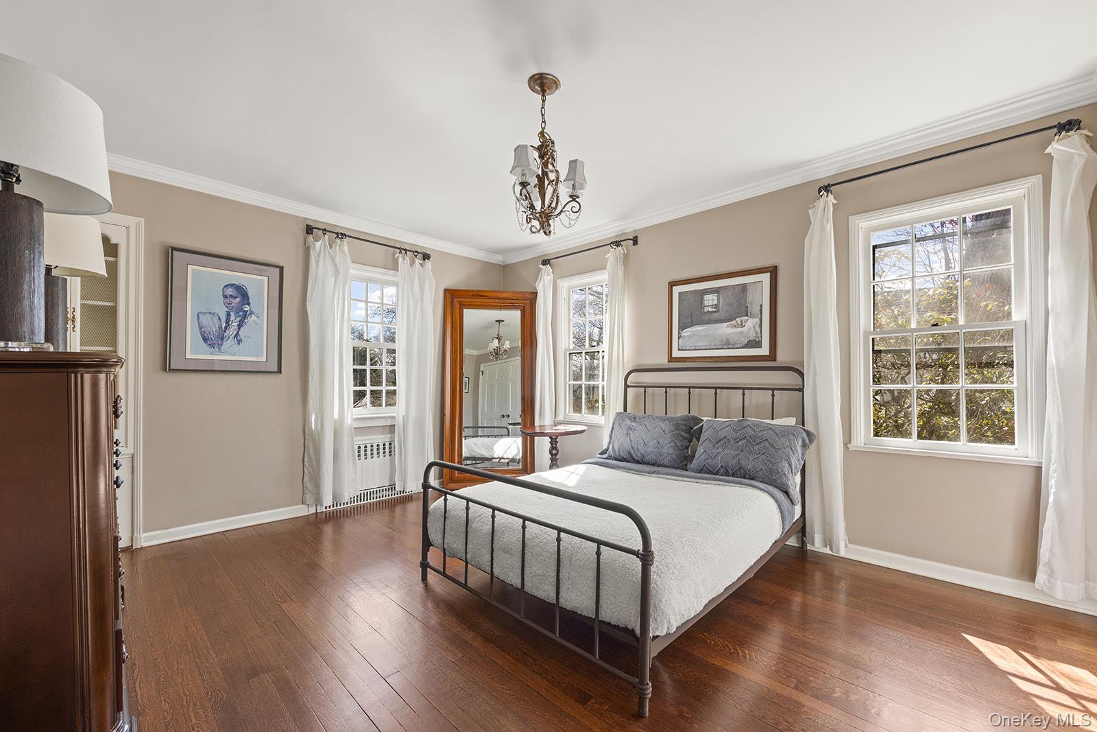 147 Valley Stream Road E, Larchmont, NY 10538