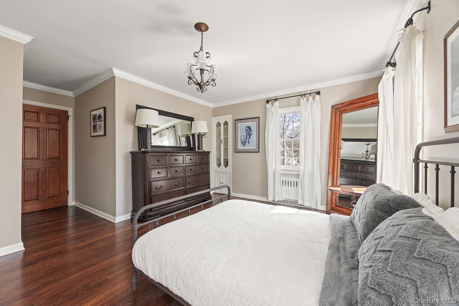 147 Valley Stream Road E, Larchmont, NY 10538