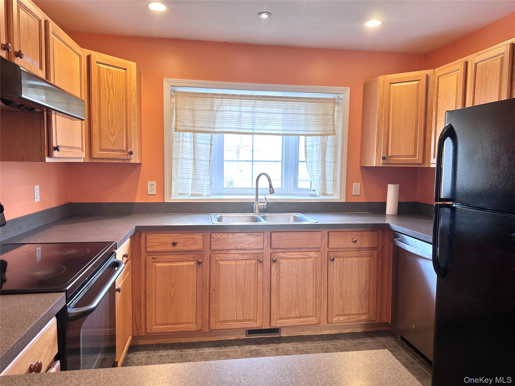 4806 RIDGECREST Drive, Wappingers Falls, NY 12590