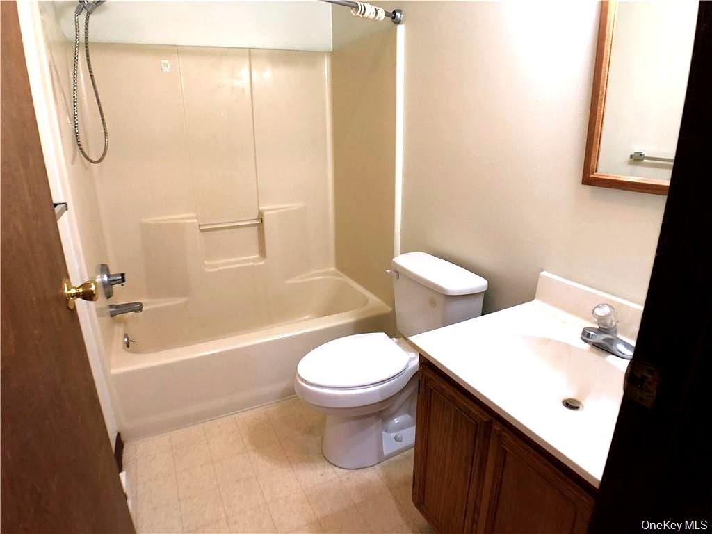 69 Old Unionville Road # 4, Wallkill, NY 12589