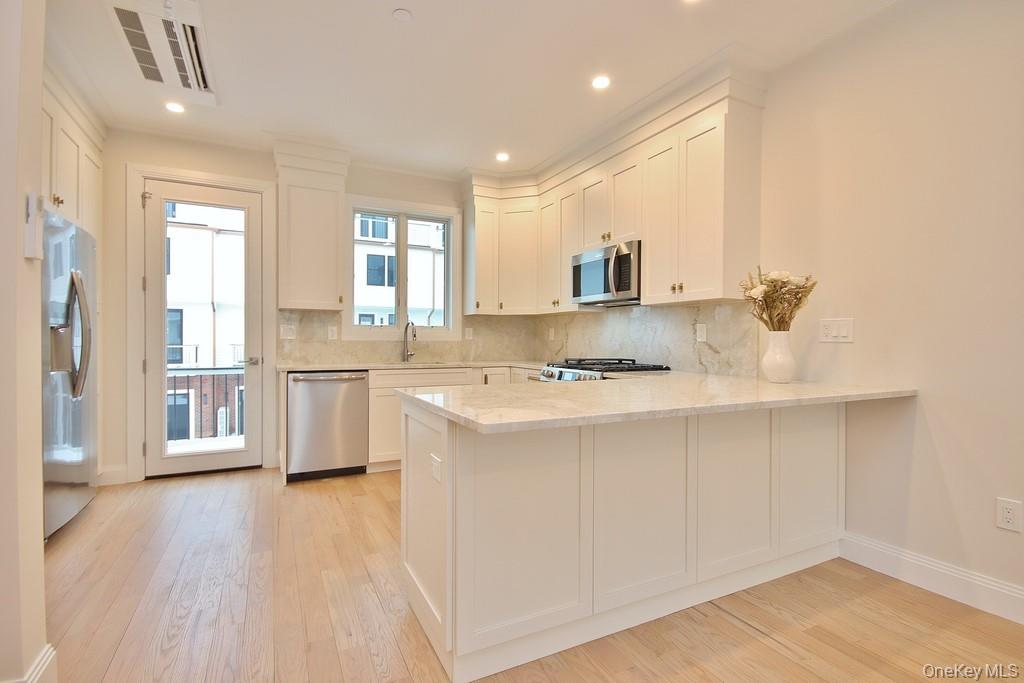 34 Andrews Lane, Sleepy Hollow, NY 10591