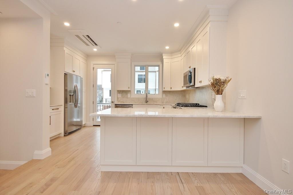 34 Andrews Lane, Sleepy Hollow, NY 10591