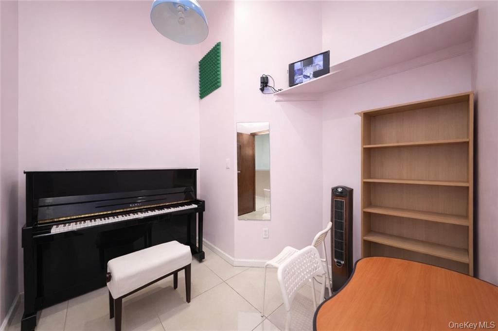 366 Kings Highway # 1, Brooklyn, NY 11223