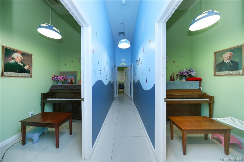 366 Kings Highway # 1, Brooklyn, NY 11223