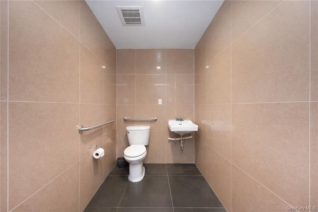 366 Kings Highway # 1, Brooklyn, NY 11223