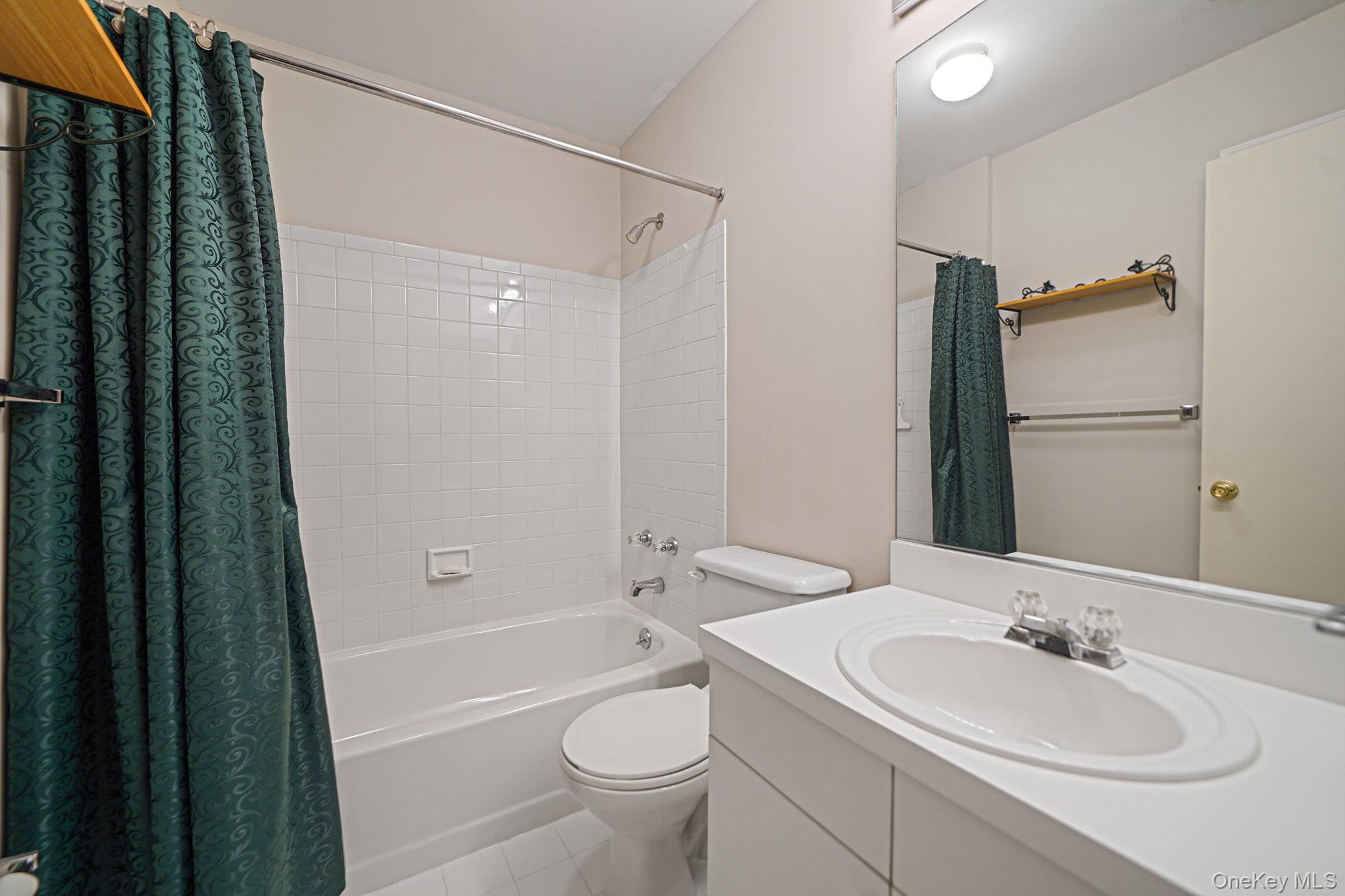 18 Summerfield Circle, Central Islip, NY 11722