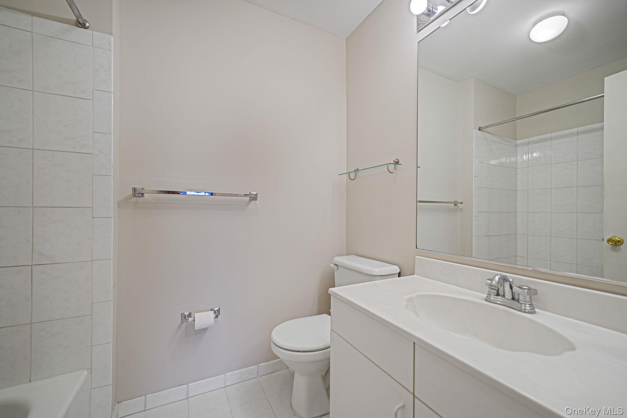 18 Summerfield Circle, Central Islip, NY 11722