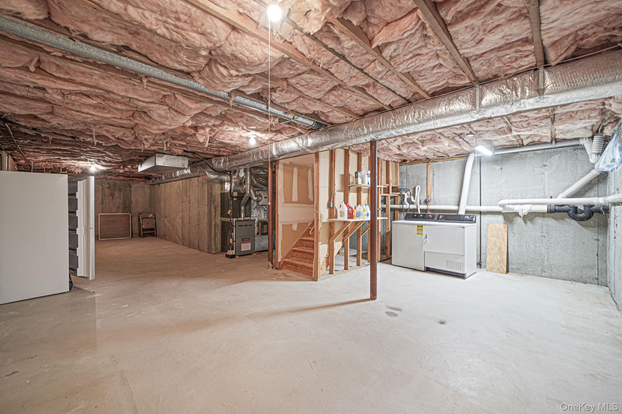 18 Summerfield Circle, Central Islip, NY 11722