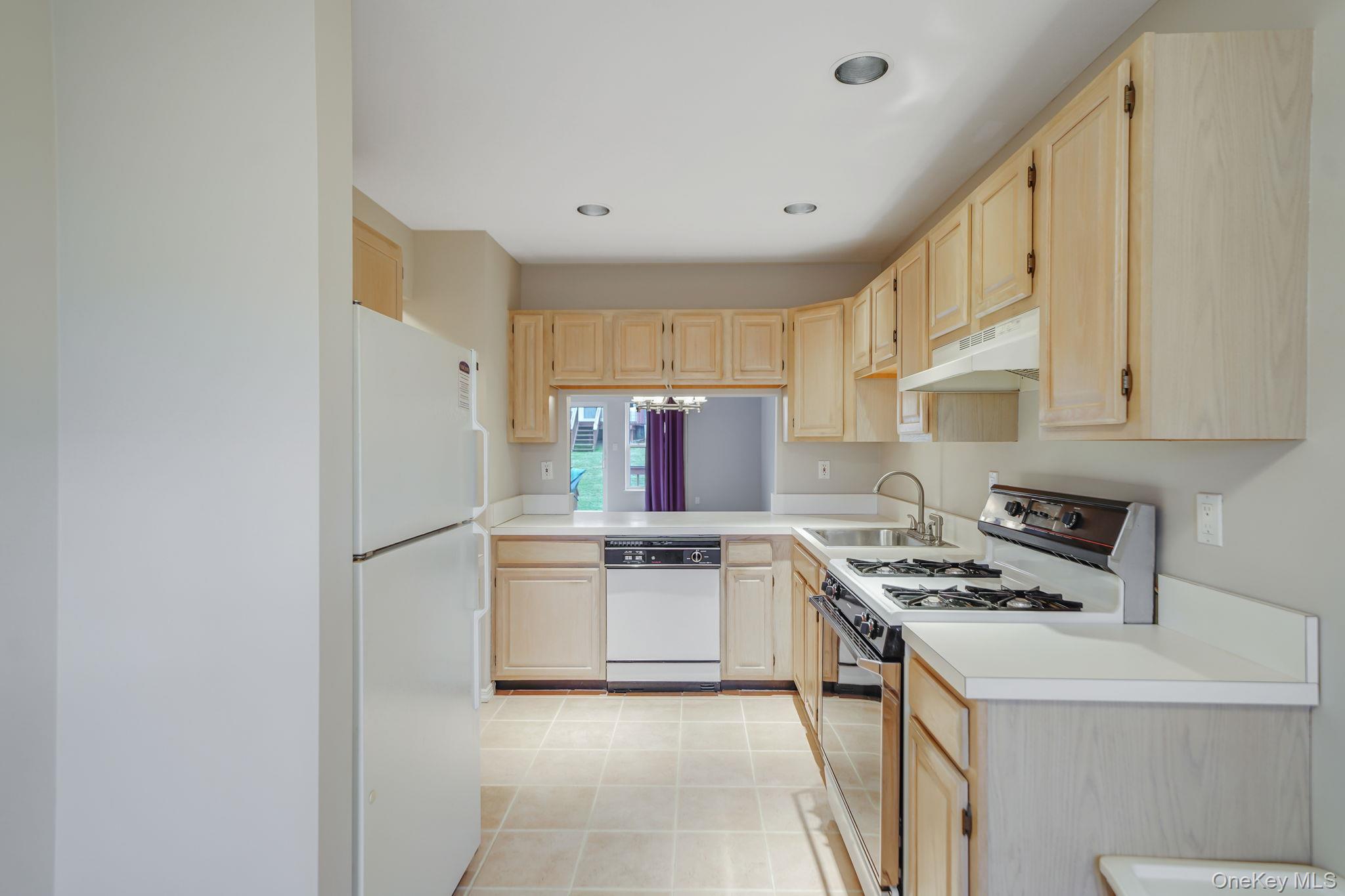 18 Summerfield Circle, Central Islip, NY 11722