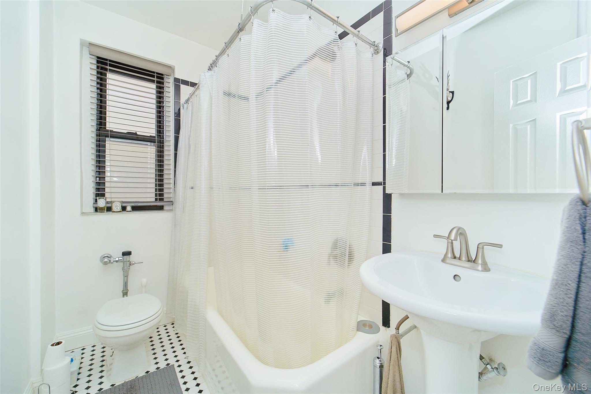 2962 Decatur Avenue # 4D, Bronx, NY 10458