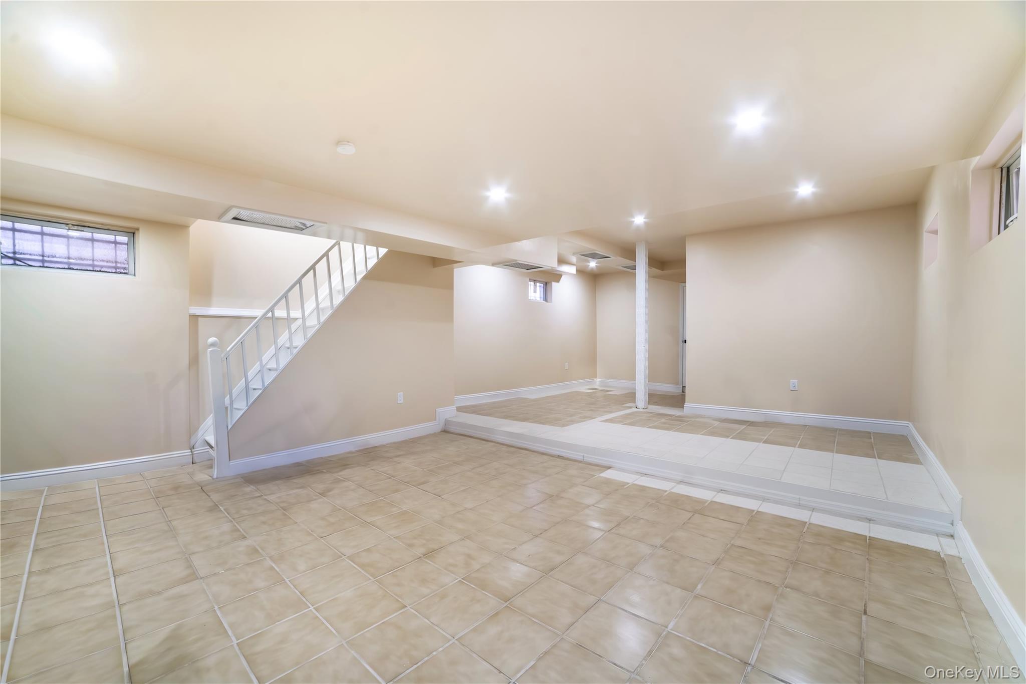 119-23 177th Place, Saint Albans, NY 11434