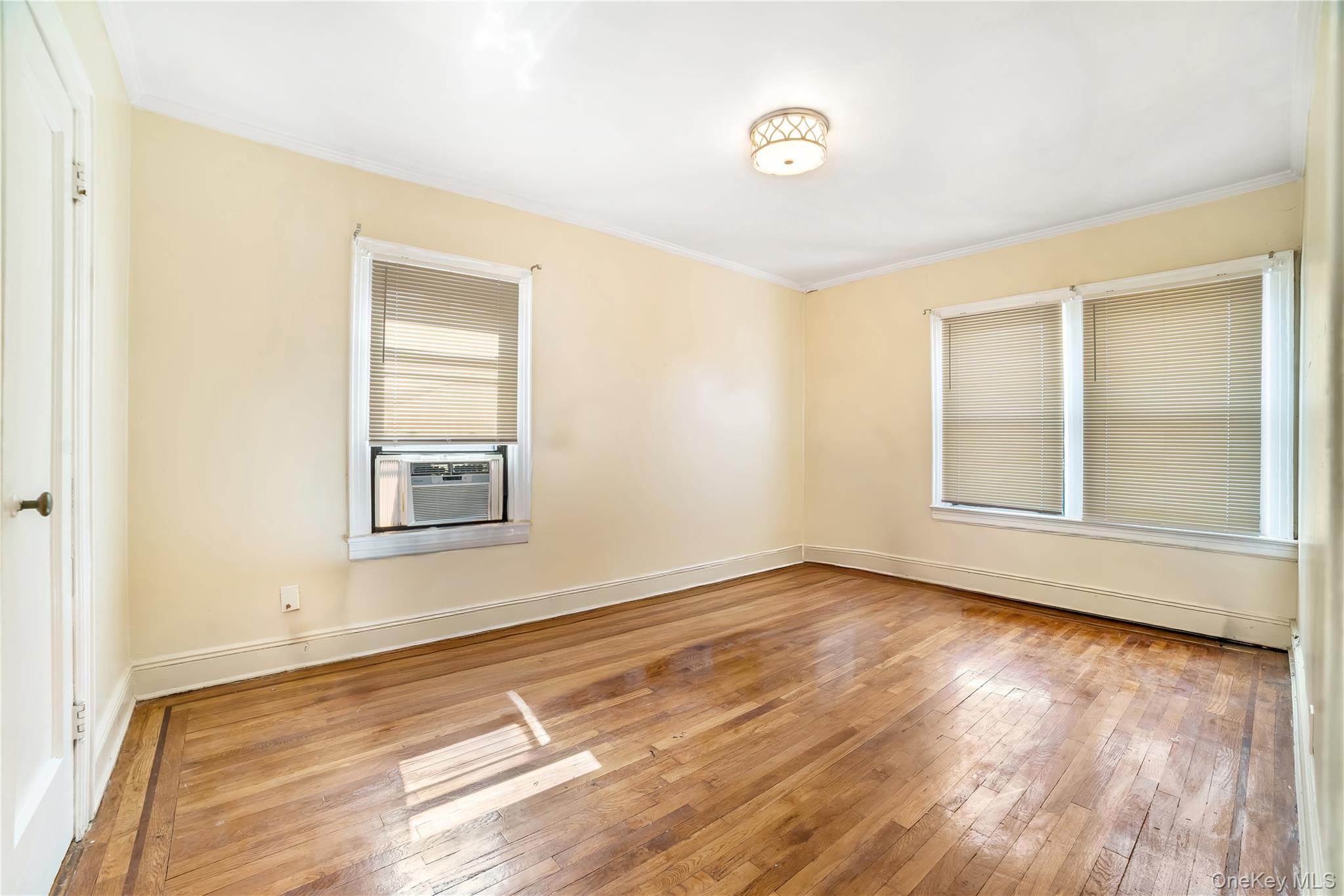 119-23 177th Place, Saint Albans, NY 11434