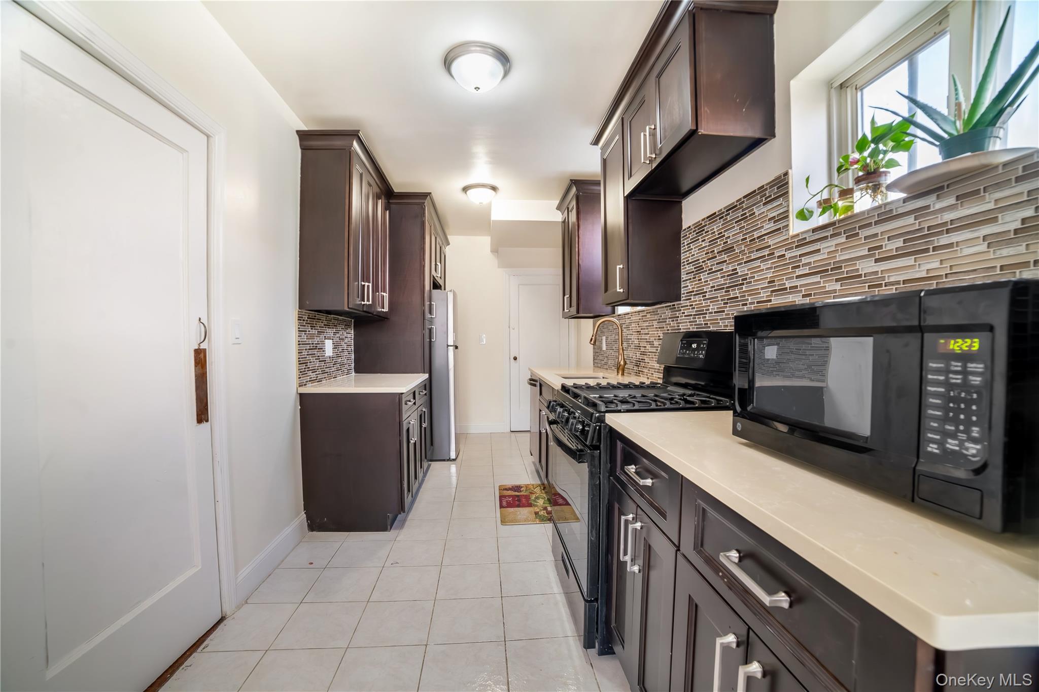 119-23 177th Place, Saint Albans, NY 11434