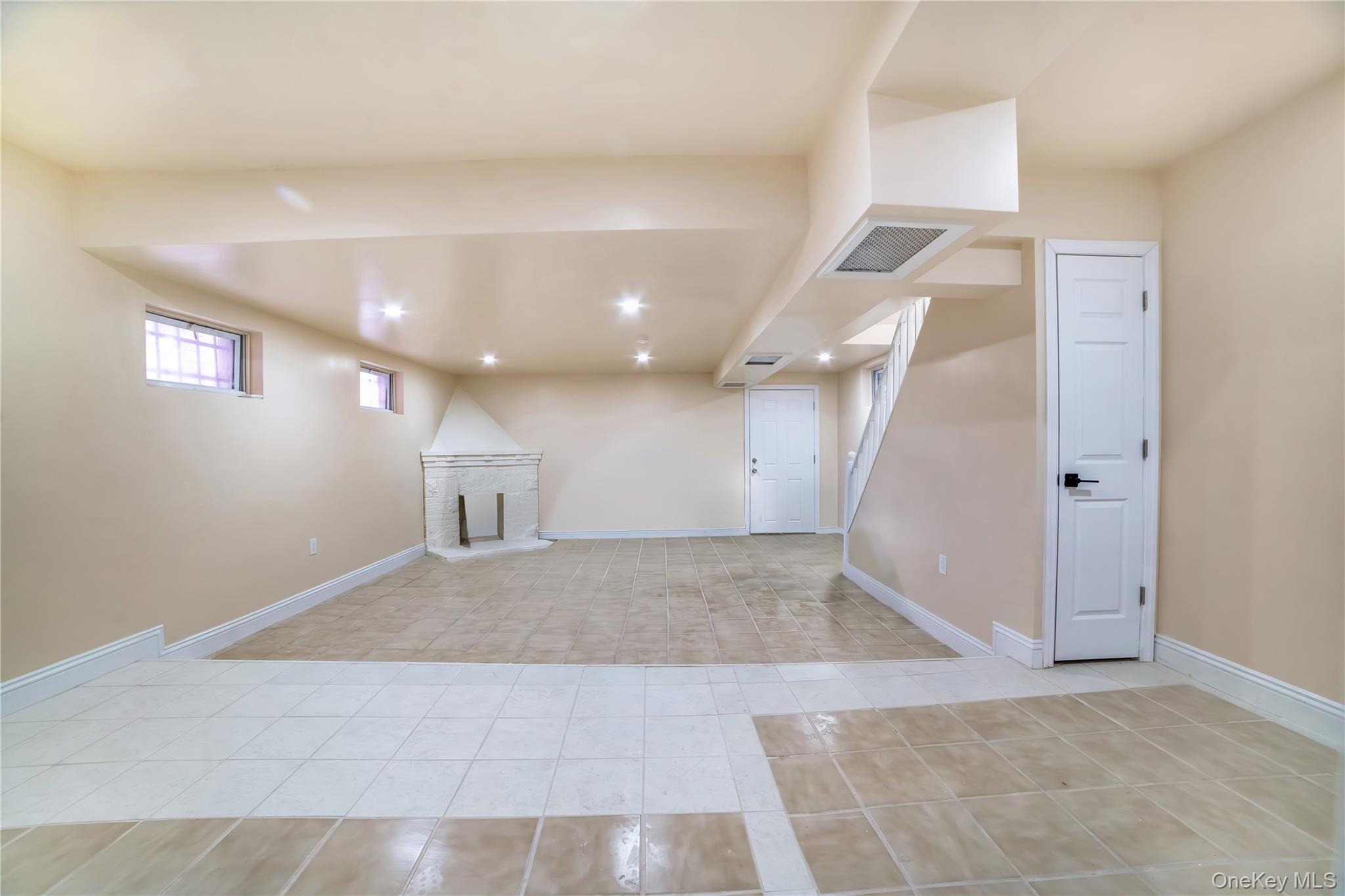 119-23 177th Place, Saint Albans, NY 11434