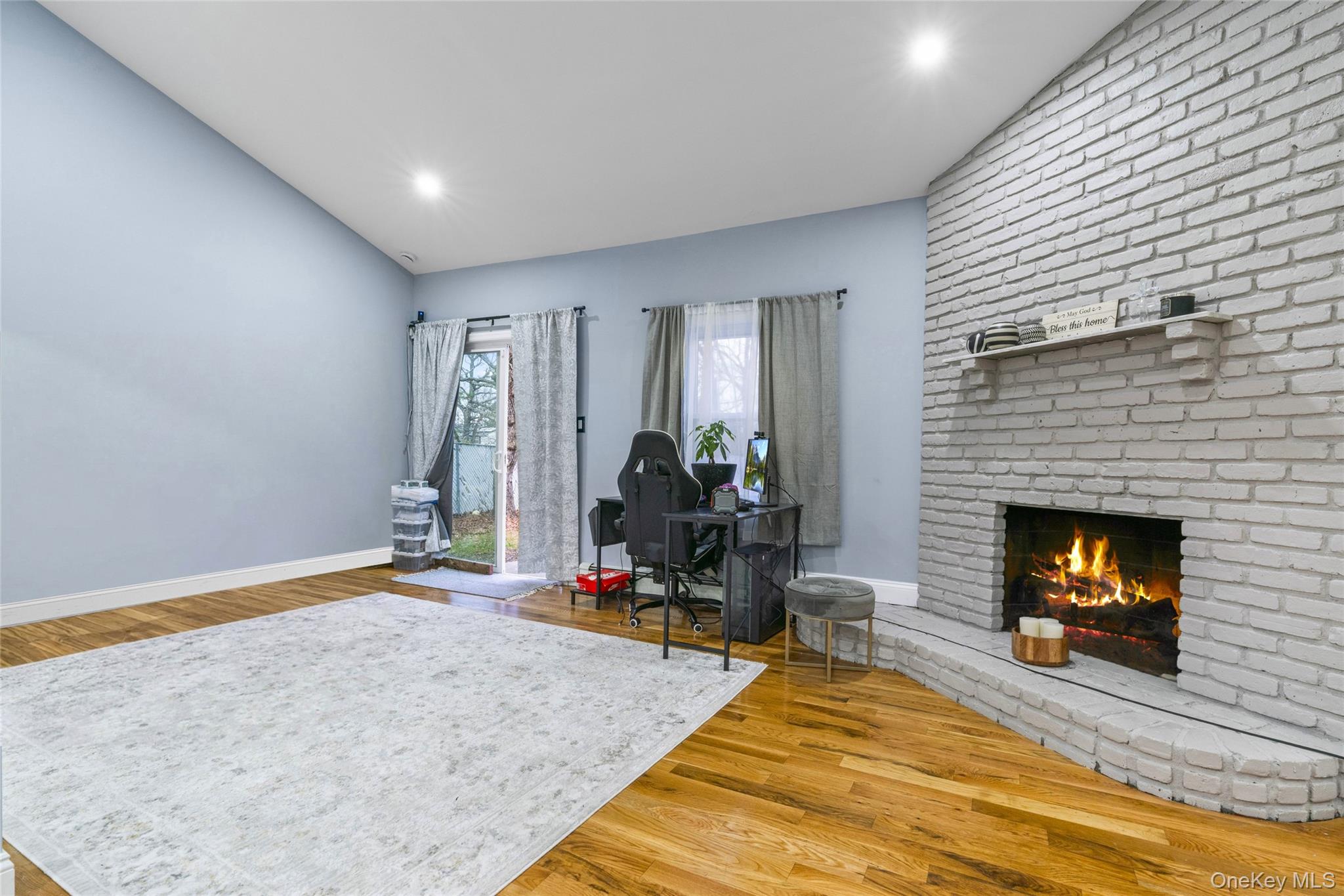 1 Linden Street, Coram, NY 11727