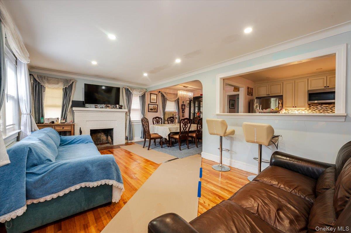 57 Carol Street, Lynbrook, NY 11563